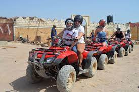 Horse carriage, Camel or Horse riding tour around the Pyramids